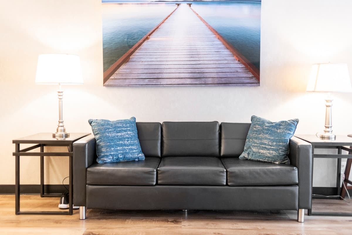 Condo in Honolulu · ★4.9 · 1 bedroom · 2 beds · 1 private bath - Photo 3