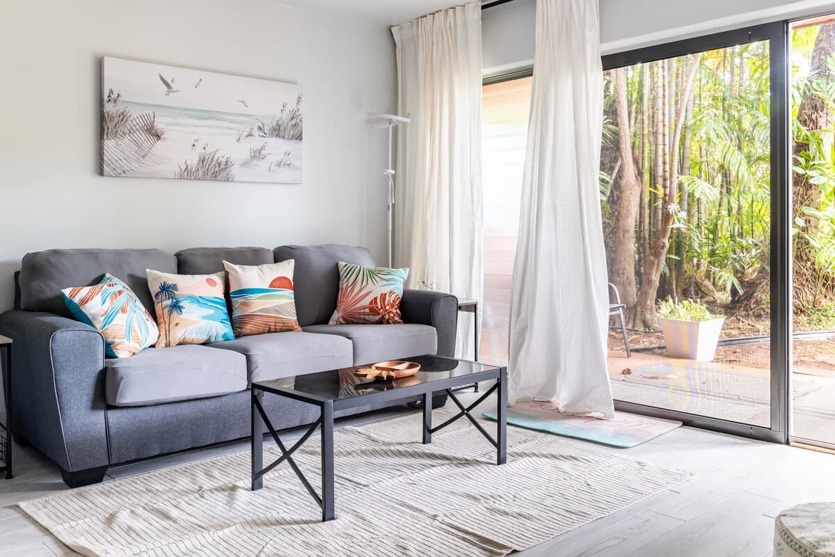 Condo in Lahaina · ★4.97 · 1 bedroom · 2 beds · 1 bath - Photo 2