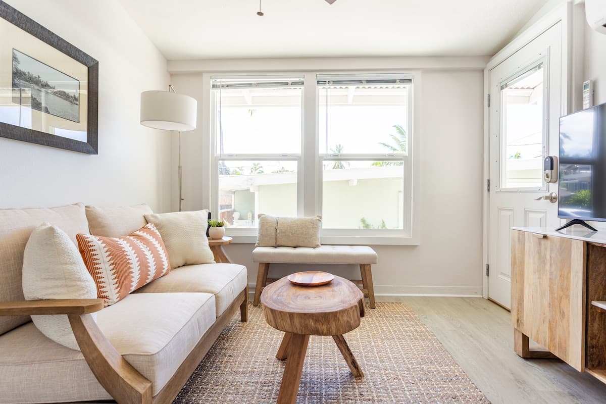 Bungalow A • Cozy 1‑Bed • Cold A/C Across Beach - Photo 1