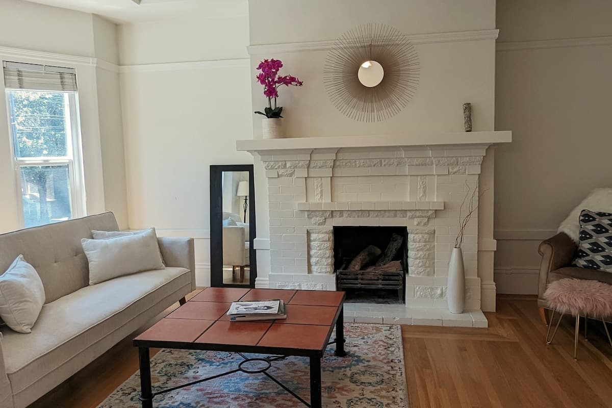 Sunny Noe Valley Flat with Rose Garden Views - Photo 1