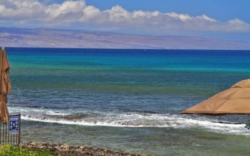 Condo in Lahaina · ★4.8 · 2 bedrooms · 3 beds · 2 baths - Photo 5
