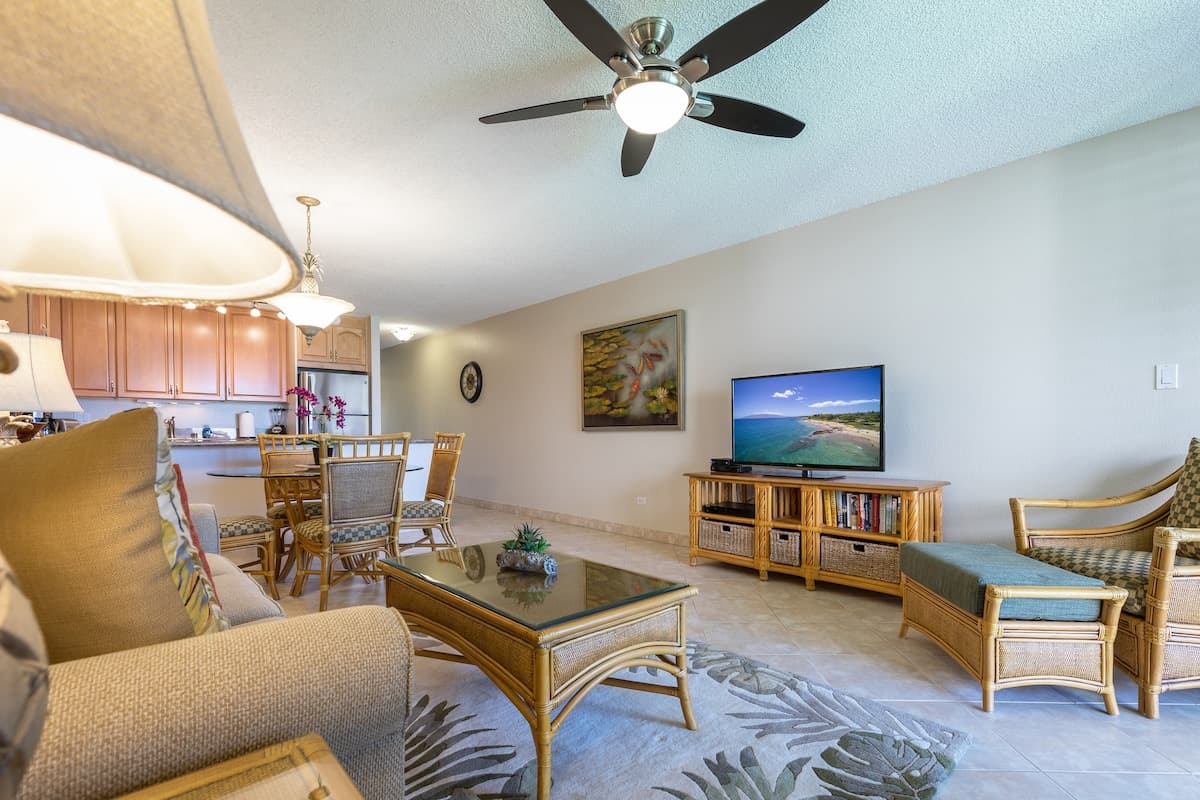 Condo in Kihei · ★4.96 · 1 bedroom · 1 bed · 2 baths - Photo 3