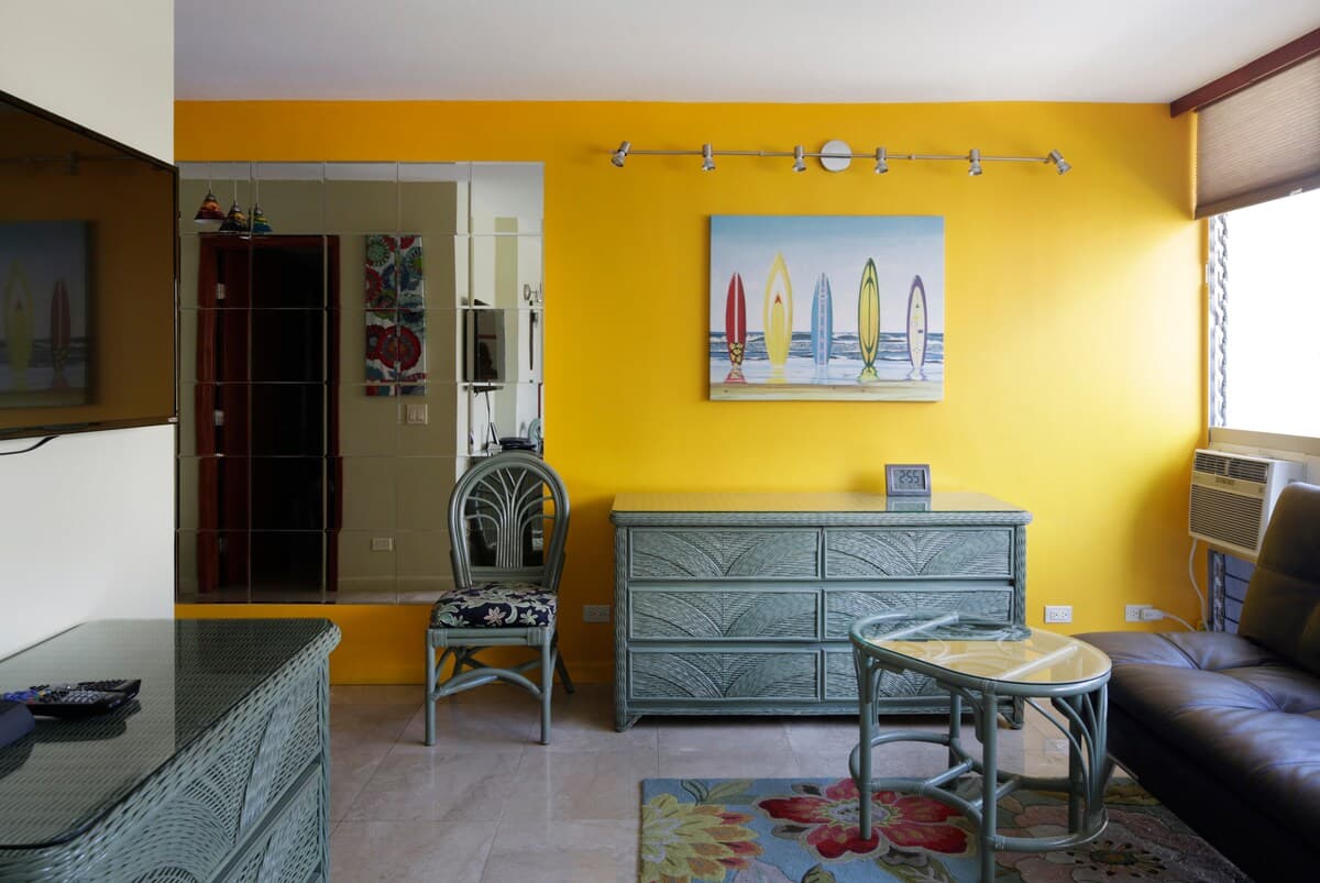 Condo in Honolulu · ★4.88 · 1 bedroom · 3 beds · 1 bath - Photo 4