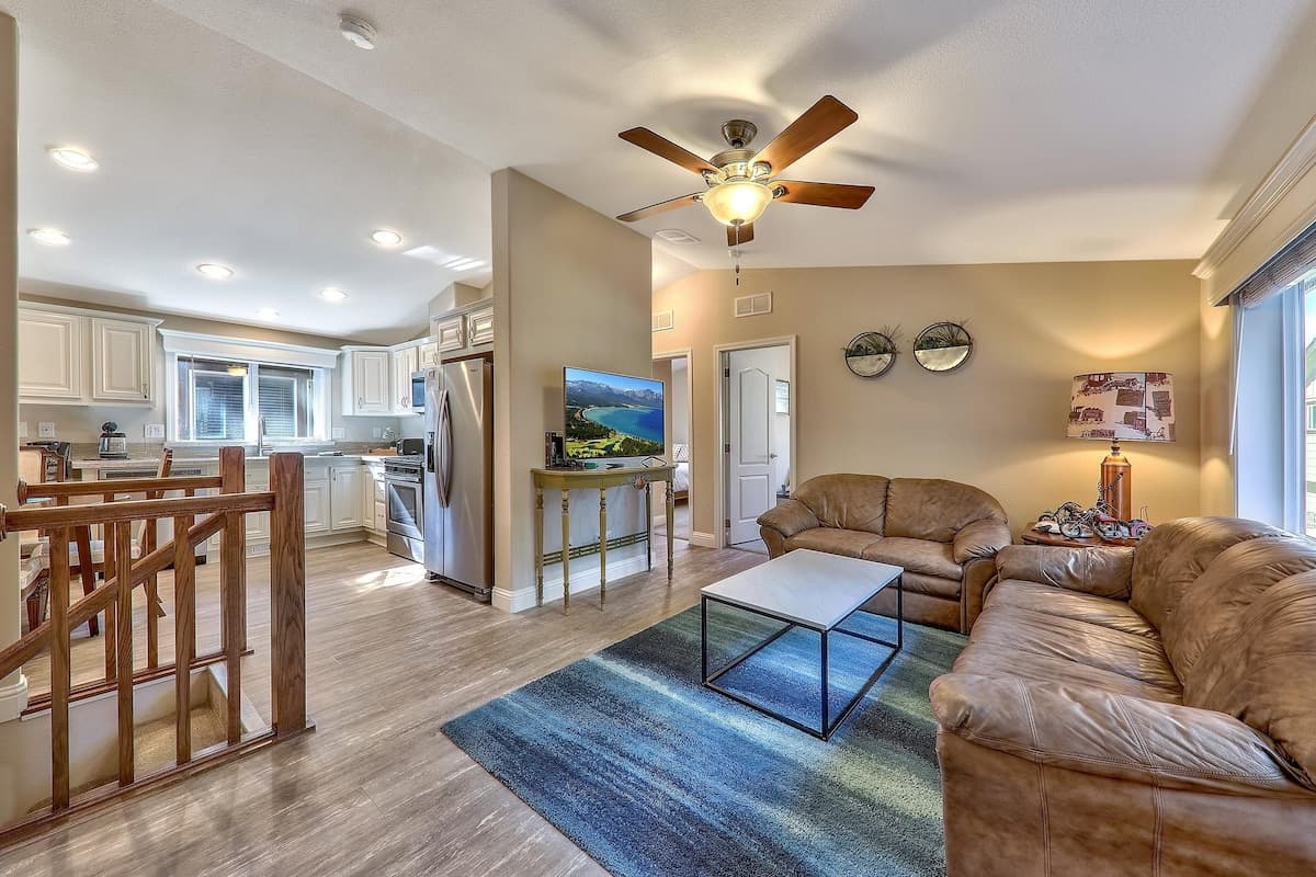 Gated Townhome, AC, Walk to Heavenly & Casinos - Photo 5