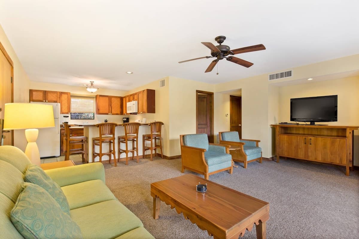 Condo in Kailua-Kona · ★4.81 · 2 bedrooms · 2 beds · 2 baths - Photo 5