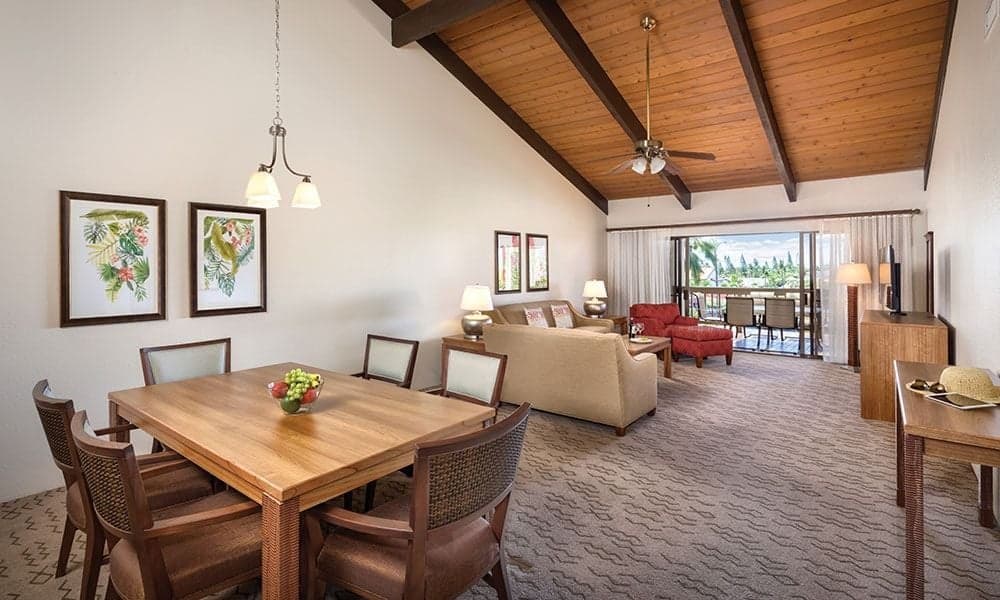 Condo in Kailua-Kona · ★4.5 · 2 bedrooms · 4 beds · 2 shared baths - Photo 4