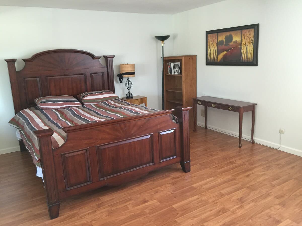 SF & SJ Midpoint 4BR Home + Parking - Photo 4