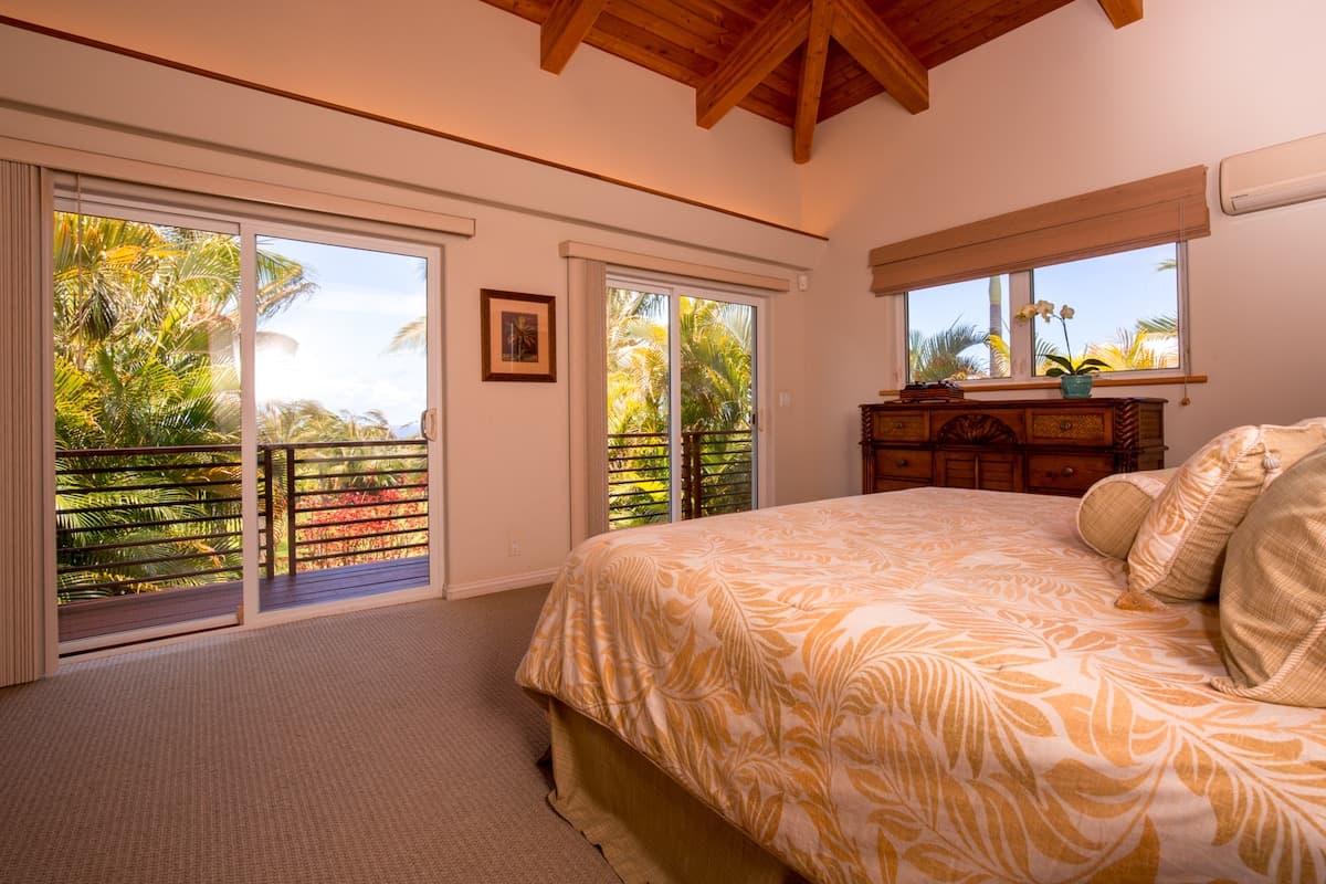 Home in Haiku-Pauwela · ★4.93 · 3 bedrooms · 4 beds · 3 baths - Photo 2