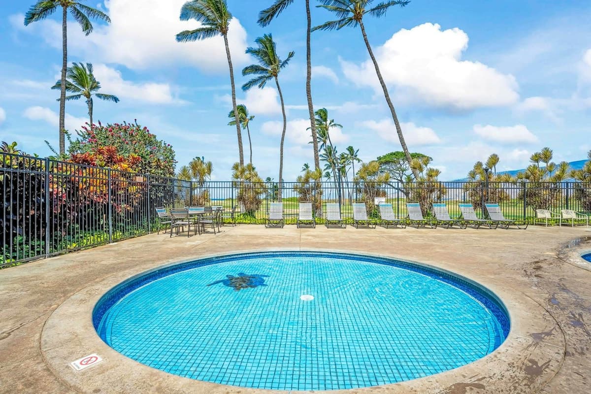 Condo in Kihei · ★4.6 · 1 bedroom · 1 bed · 1 shared bath - Photo 1
