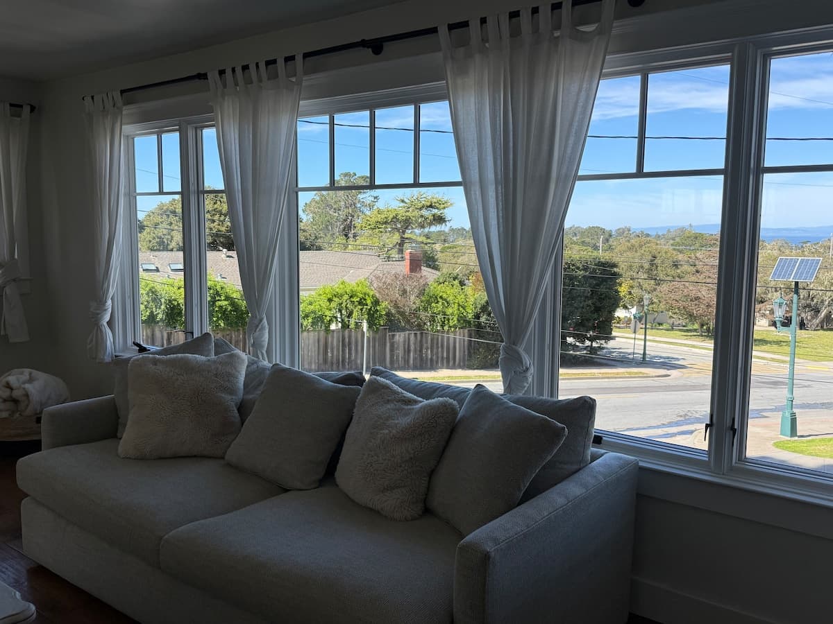 Ocean-view home, fire pits, walk to beach - Photo 3