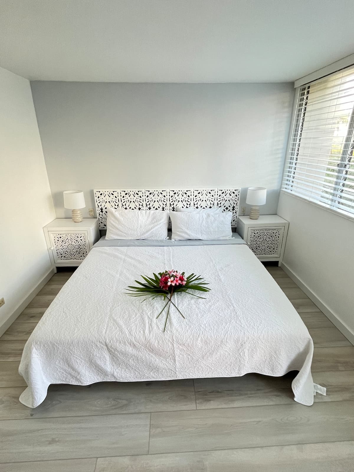 Waikiki Newly Renovated Apt! - Photo 3