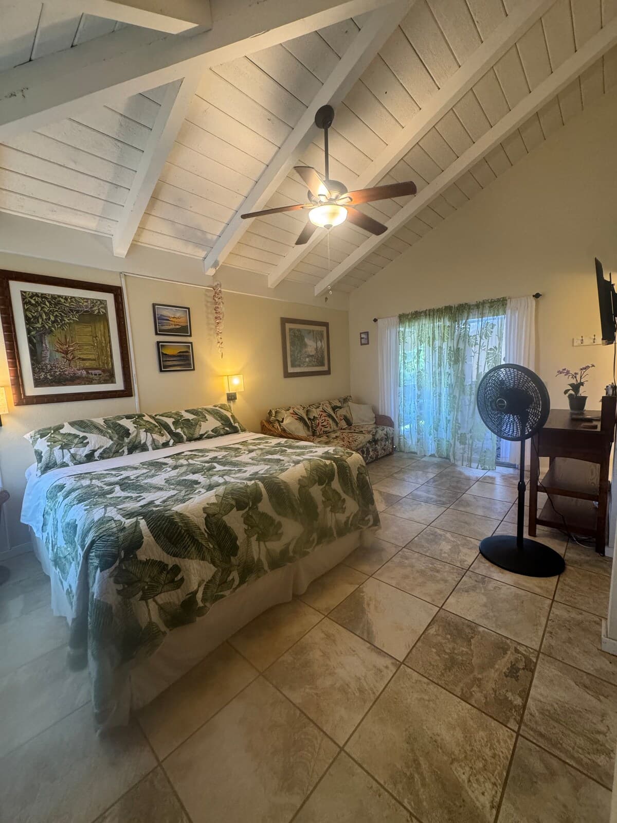 Condo in Princeville · ★4.87 · Studio · 2 beds · 1 private bath - Photo 3