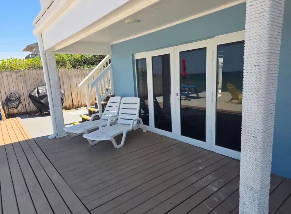 Home in Haleiwa · ★4.68 · 3 bedrooms · 5 beds · 3 private baths - Photo 5