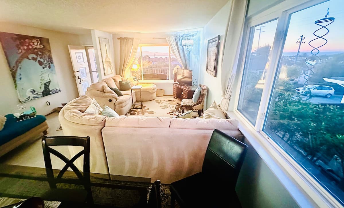 Monterey Bay Views, Hot Tub & Fireplaces - Photo 2