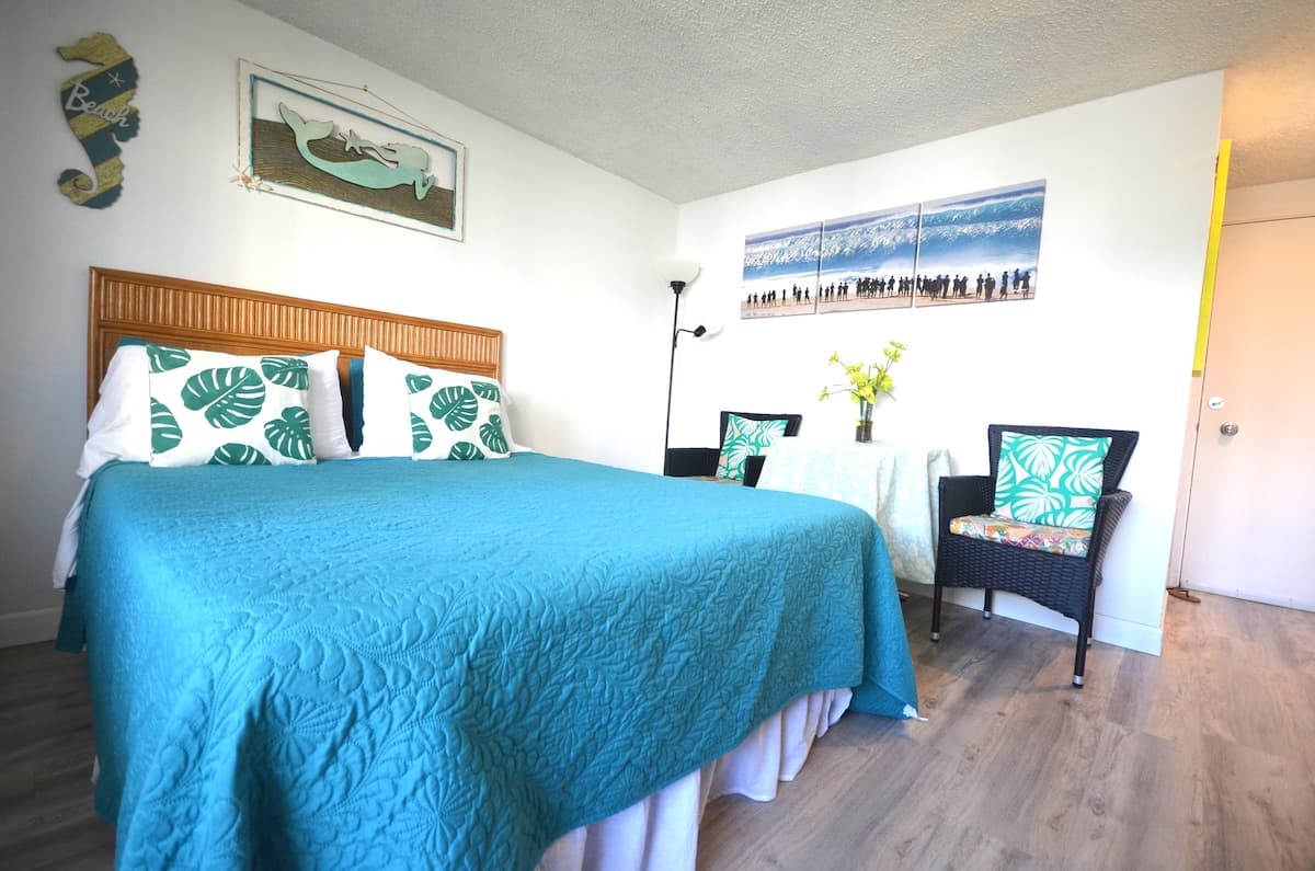 KV805A Aloha Waikiki Beach Suite only 3 min walk - Photo 1