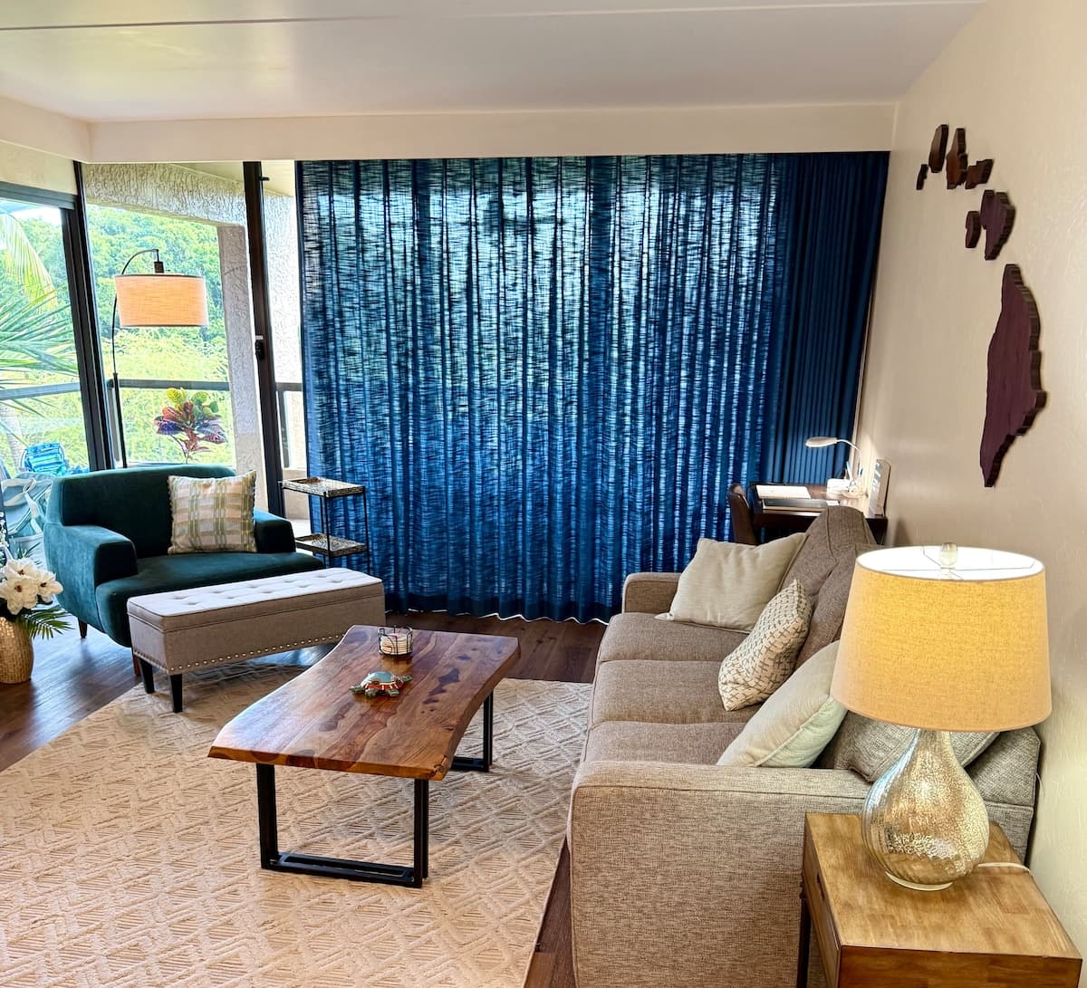 1bd/2 full ba spacious panoramic ocean/mtn view! - Photo 5