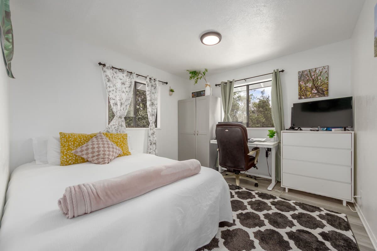 Home in Volcano · ★4.7 · 2 bedrooms · 3 beds · 1 private bath - Photo 3