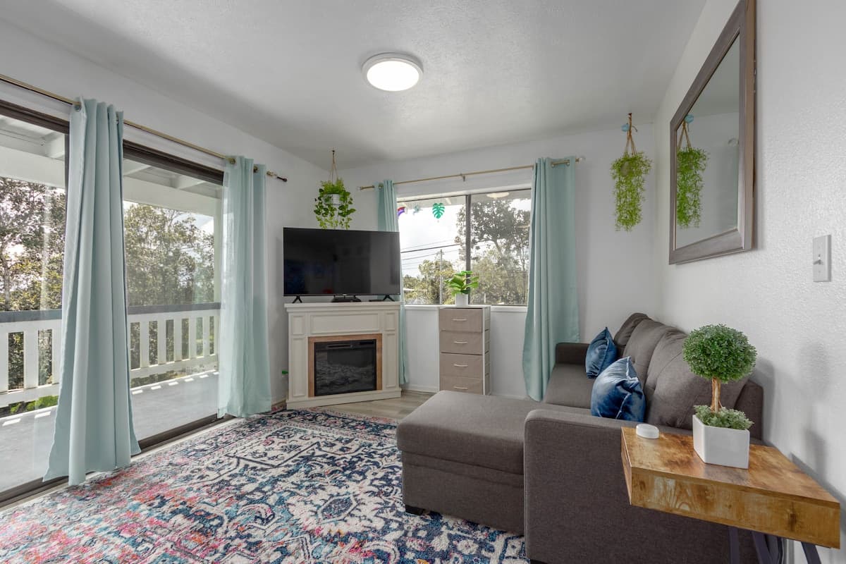 Home in Volcano · ★4.7 · 2 bedrooms · 3 beds · 1 private bath - Photo 4