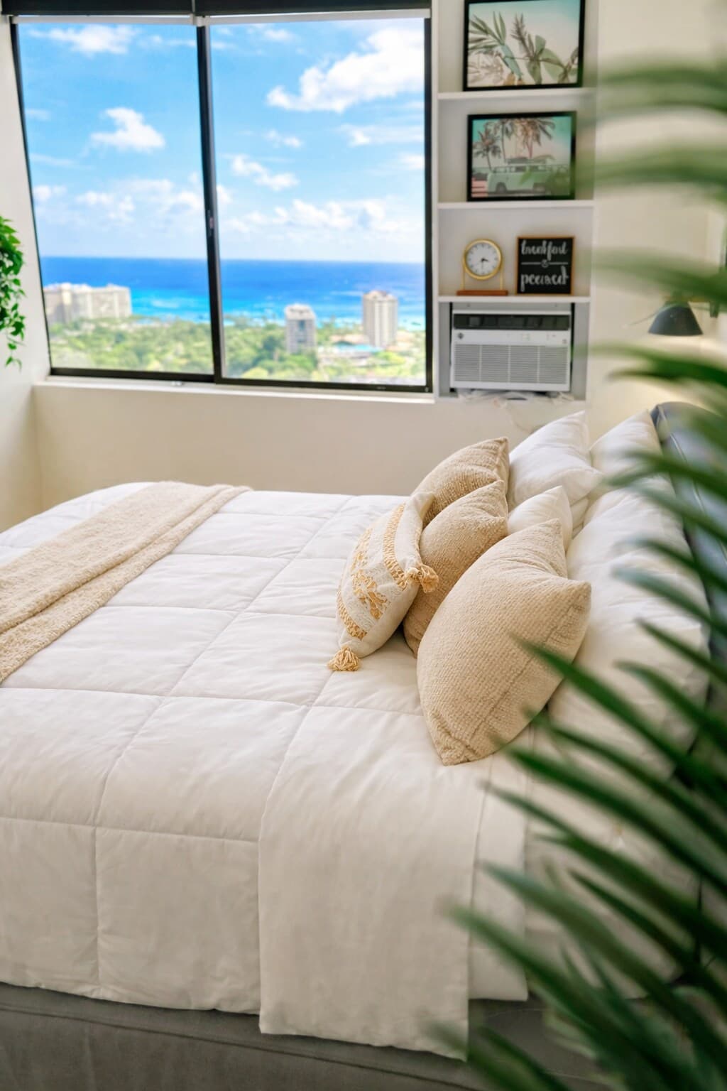 Stunning Ocean View Waikiki 33F Studio B - Photo 3