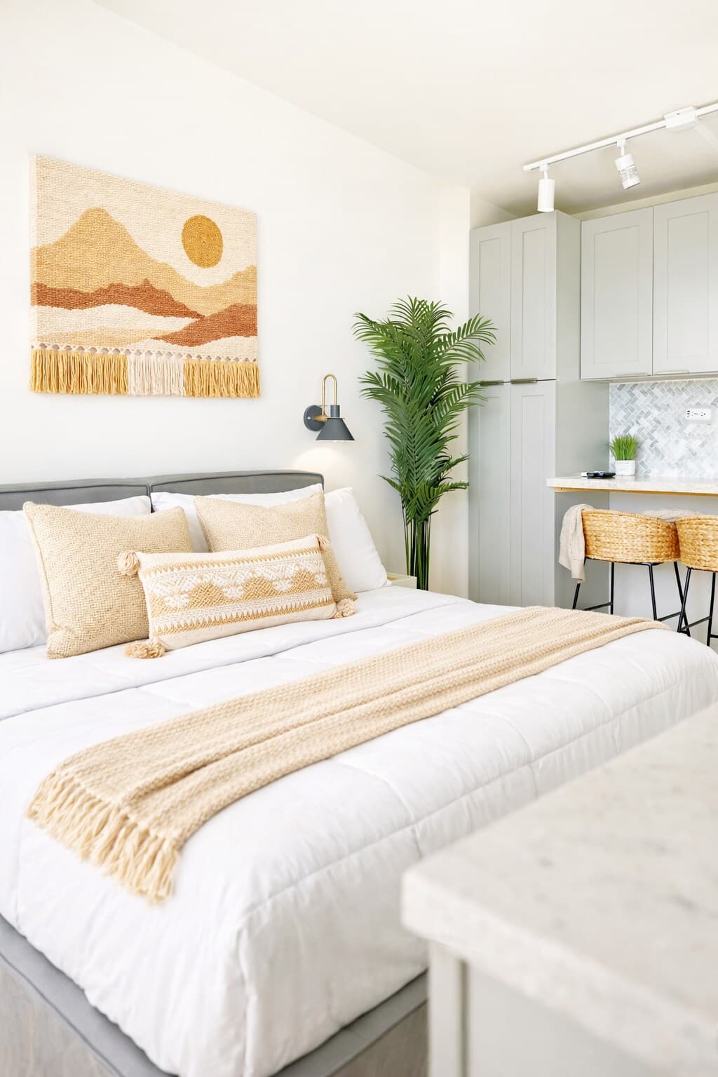 Stunning Ocean View Waikiki 33F Studio B - Photo 5