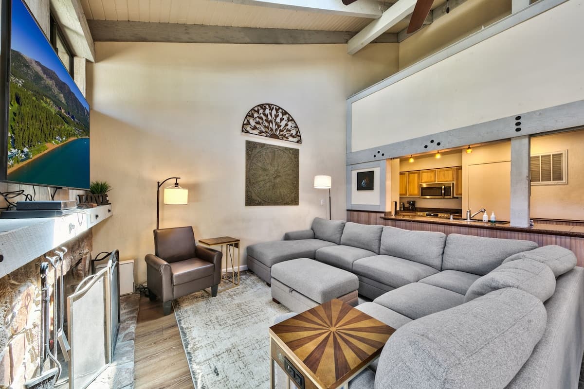 Steps to Beach, 4BR Townhome + Resort Pools - Photo 5