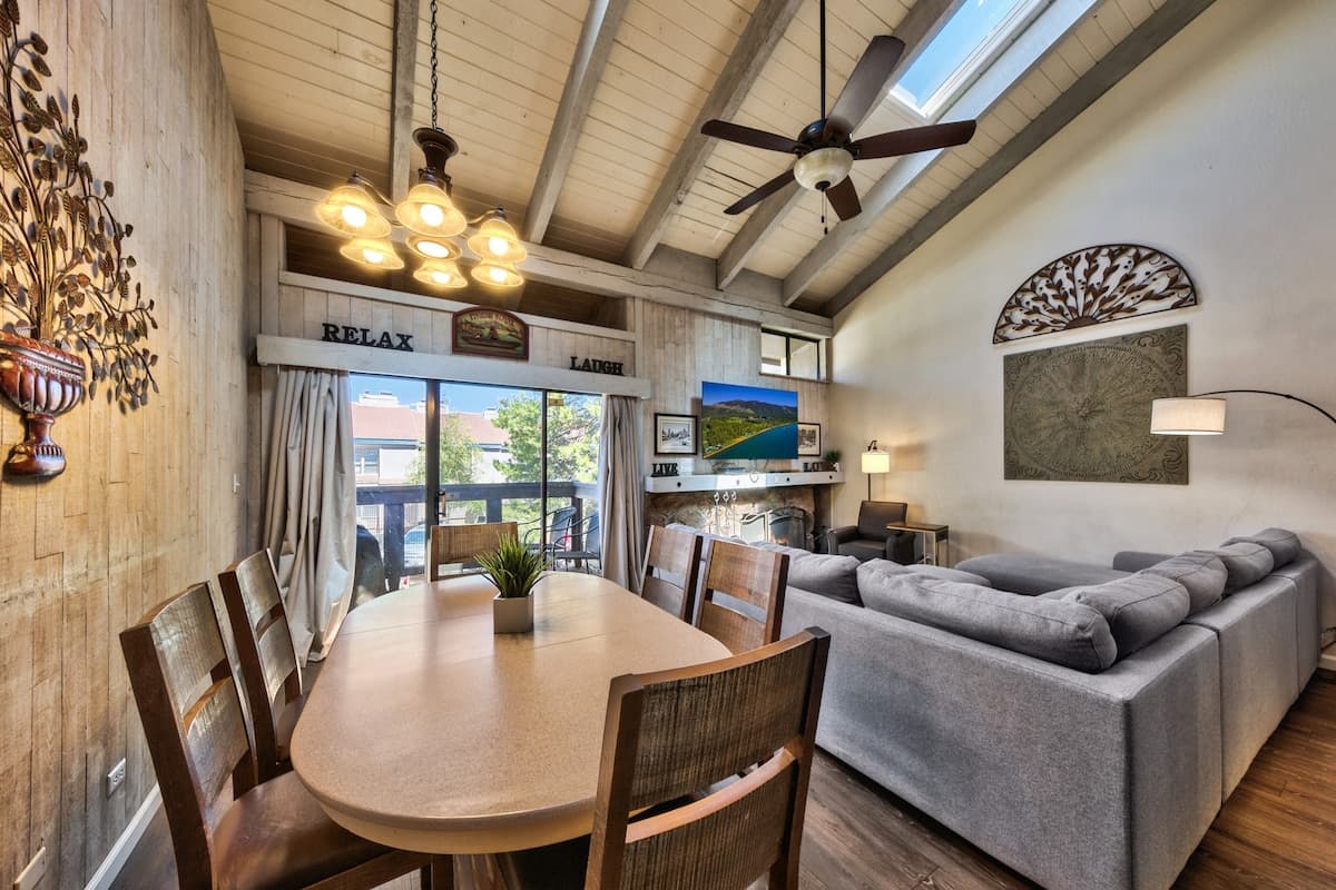 Steps to Beach, 4BR Townhome + Resort Pools - Photo 3