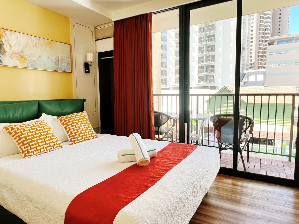 Welcoming Waikiki Legal Apt 3b+2b, 1 Free parking - Photo 4