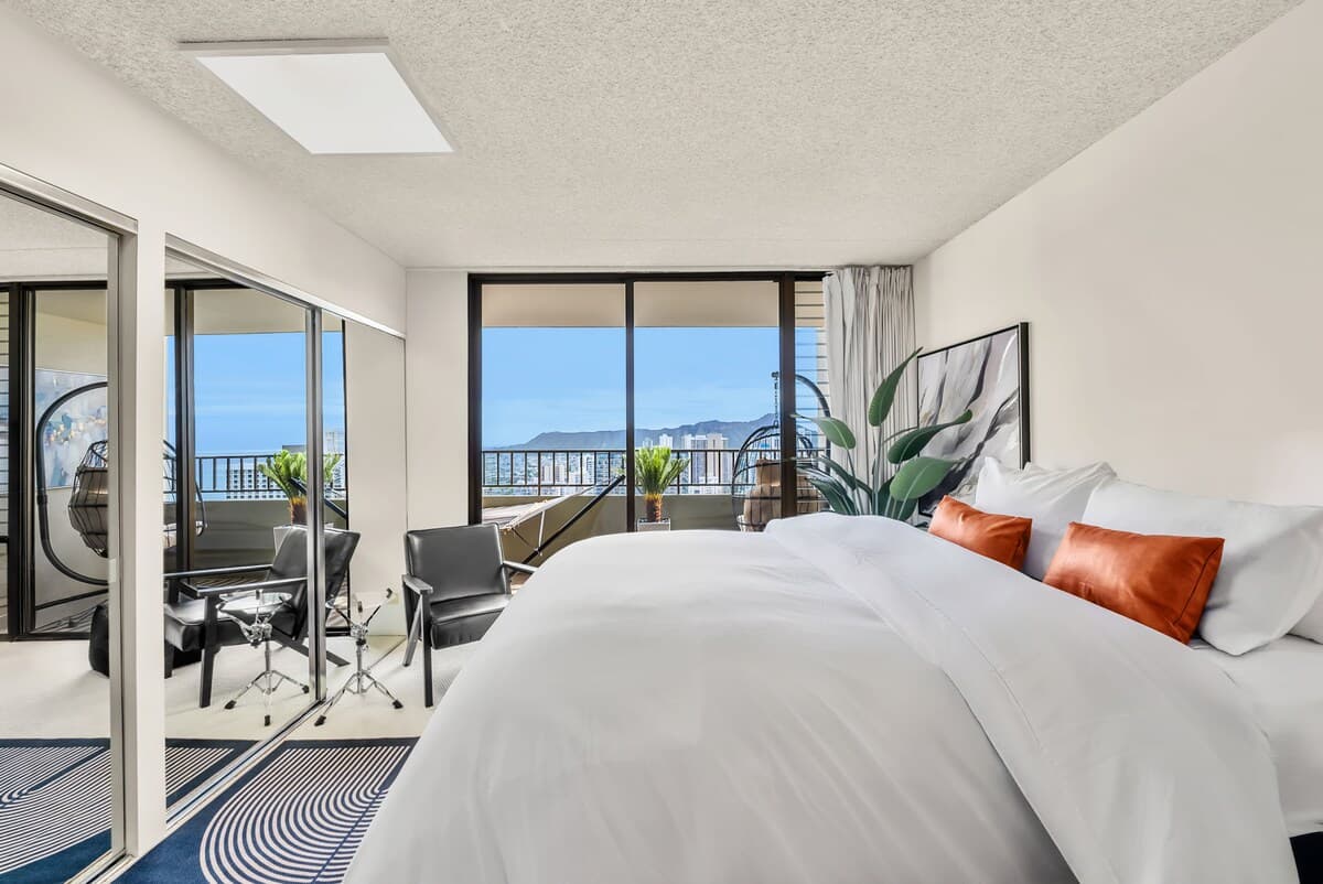 Kai + 2BR / 2BA + Ocean / DH Views + Parking + W/D - Photo 1