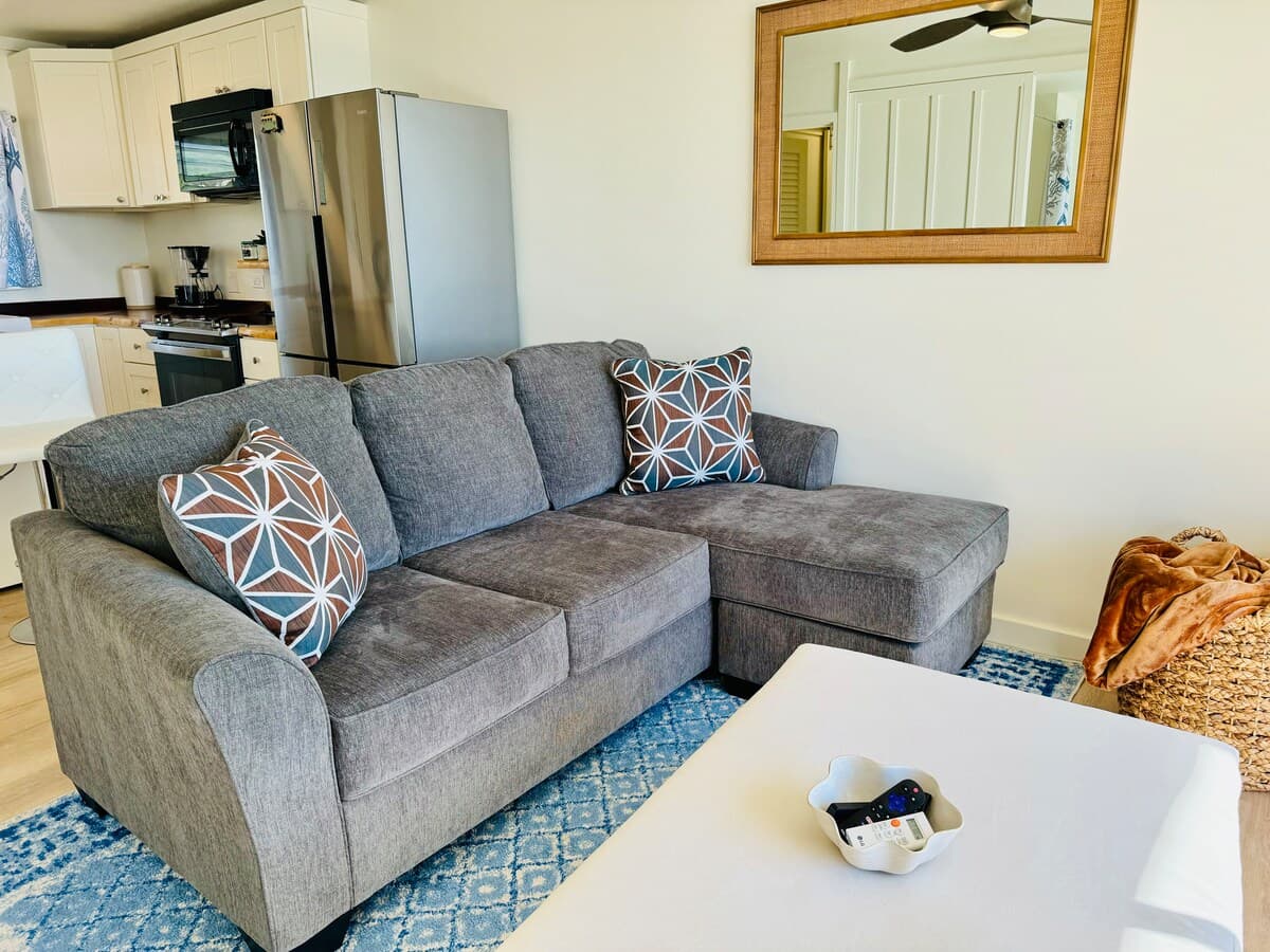 Condo in Kailua-Kona · ★4.96 · 1 bedroom · 1 bed · 1 bath - Photo 2