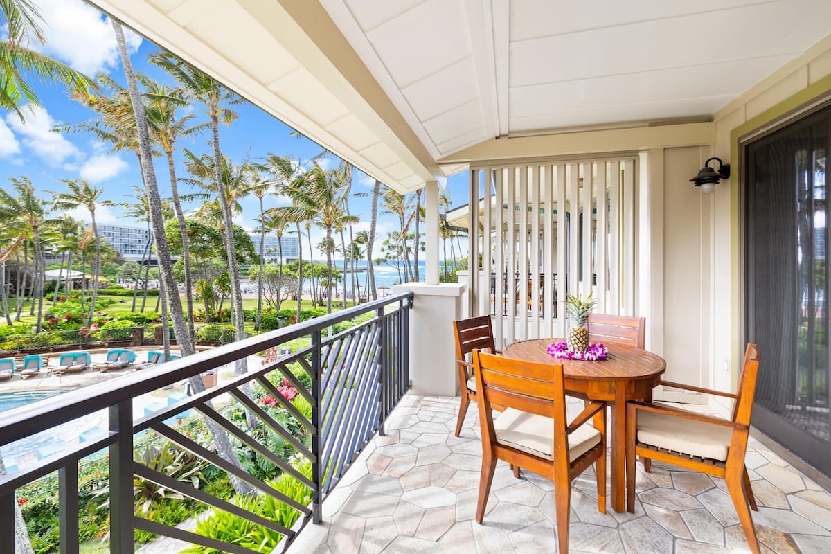 Villa in Kahuku · ★4.94 · 3 bedrooms · 4 beds · 2 private baths - Photo 2