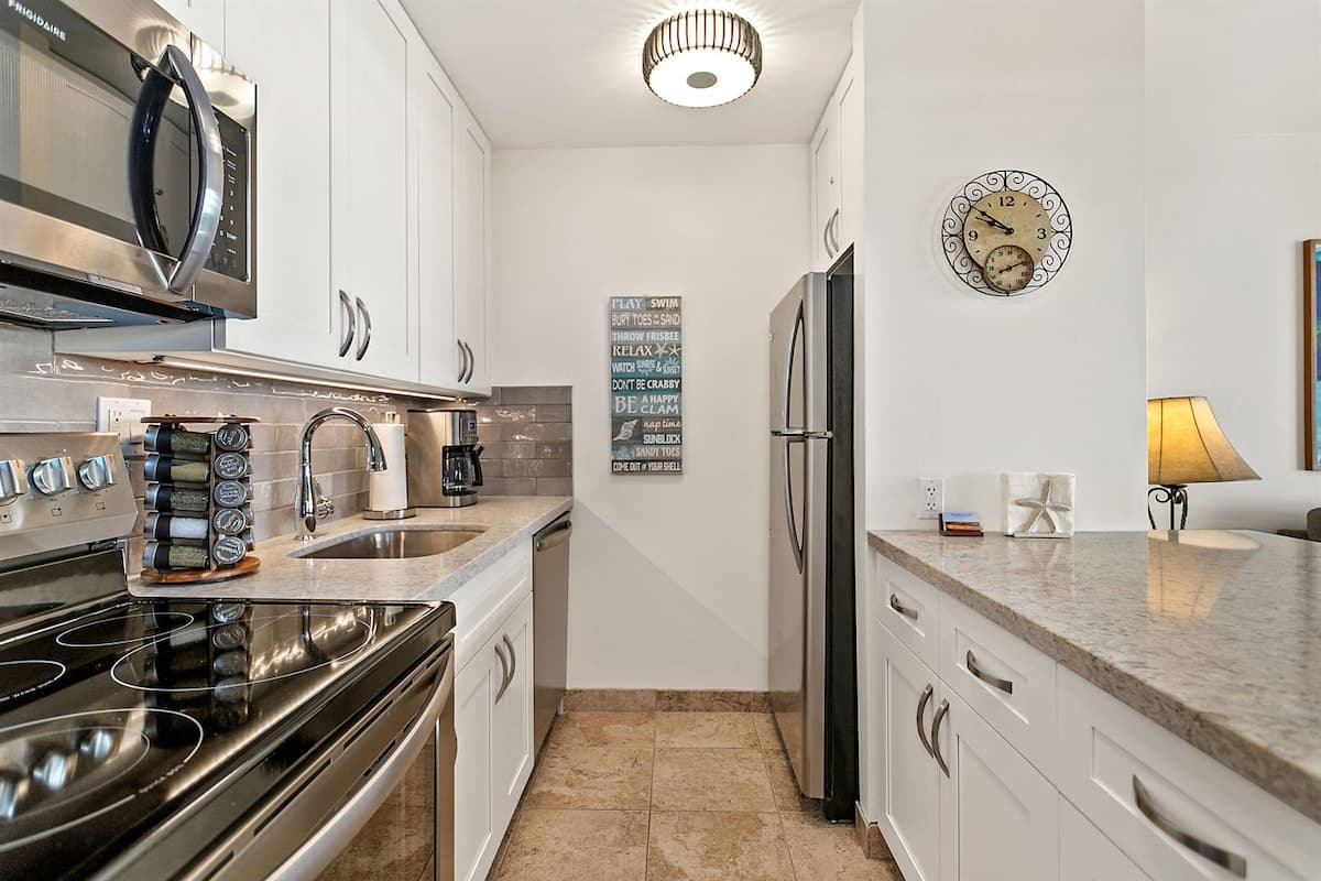Condo in Kihei · ★5.0 · 1 bedroom · 2 beds · 1 bath - Photo 5