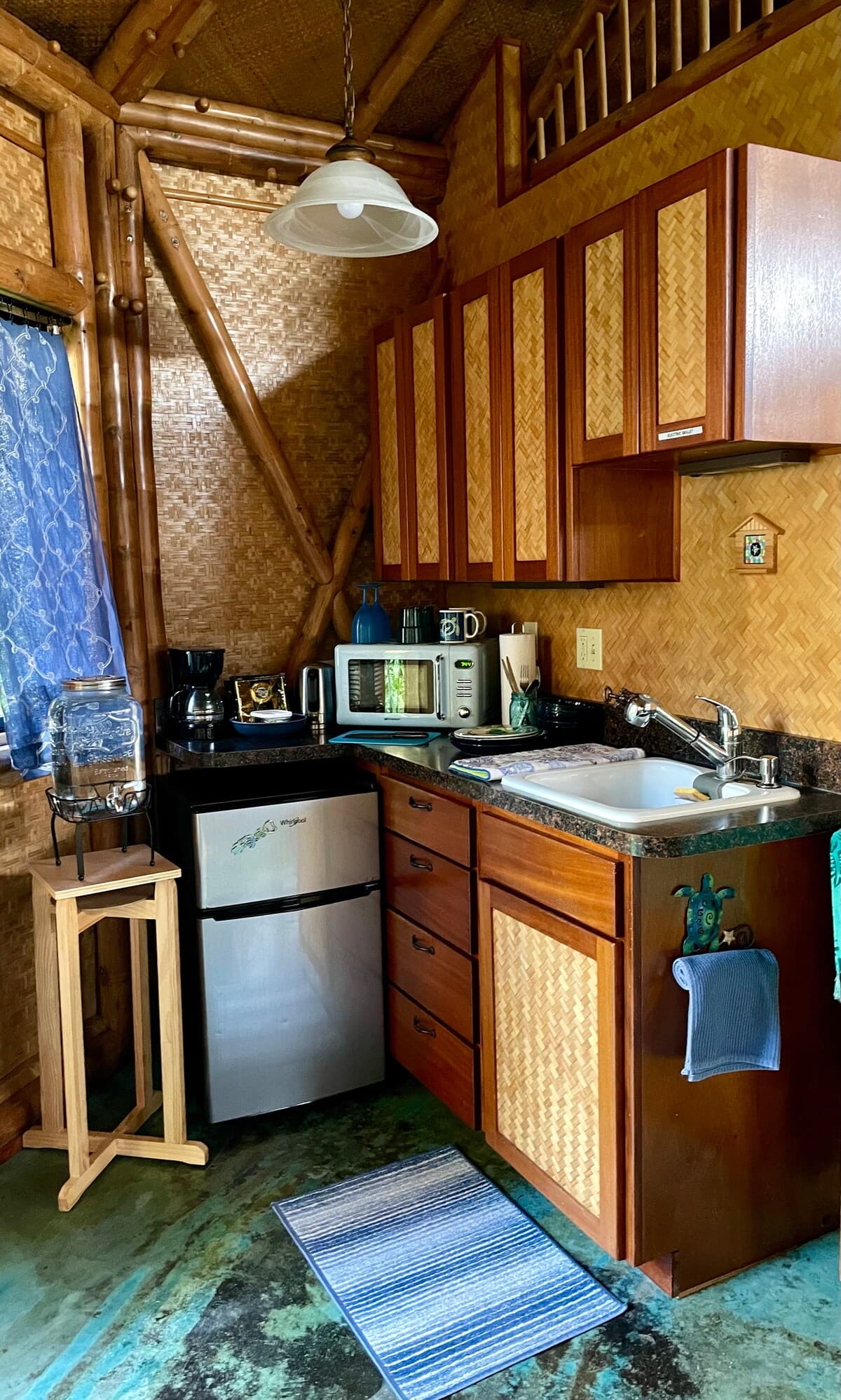 Coastal Jungle Bamboo Cottage ~ 3 - Photo 3