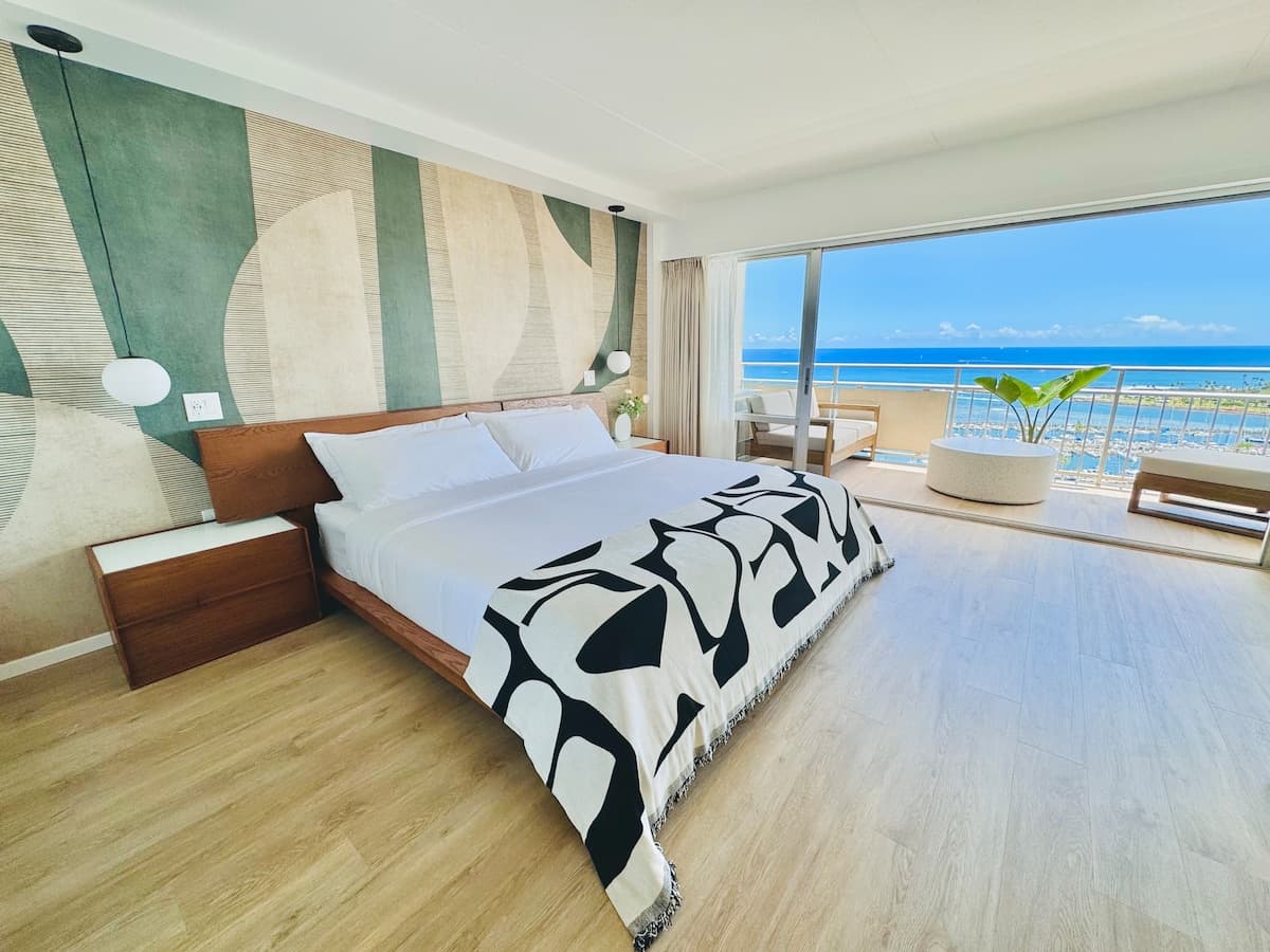 Condo in Honolulu · ★4.97 · 1 bedroom · 2 beds · 1 shared bath - Photo 5