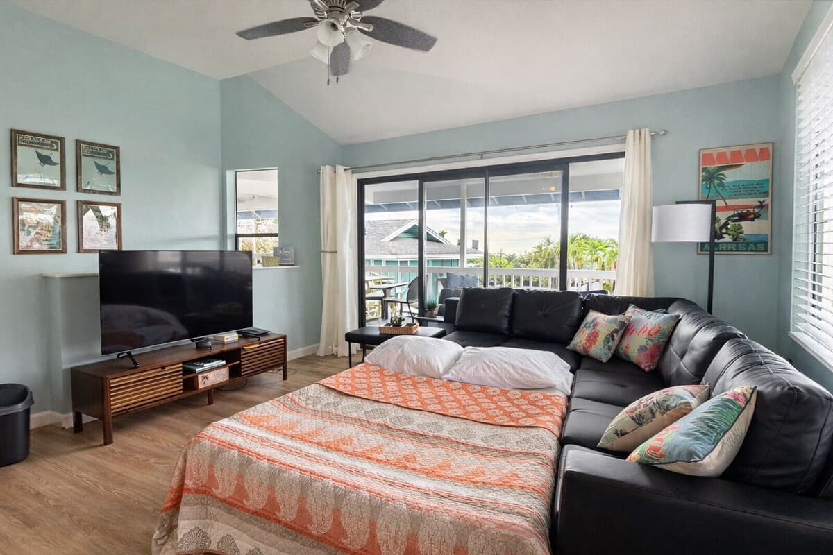 Home in Kailua-Kona · ★4.9 · 4 bedrooms · 4 beds · 2 private baths - Photo 5