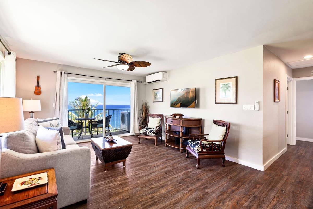 Condo in Princeville · ★4.88 · 2 bedrooms · 2 beds · 2 baths - Photo 4
