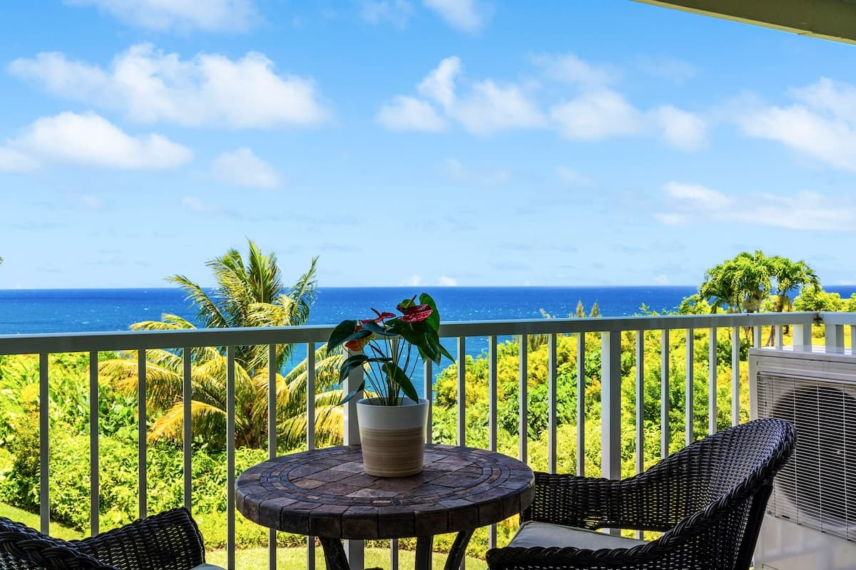 Condo in Princeville · ★4.88 · 2 bedrooms · 2 beds · 2 baths - Photo 1