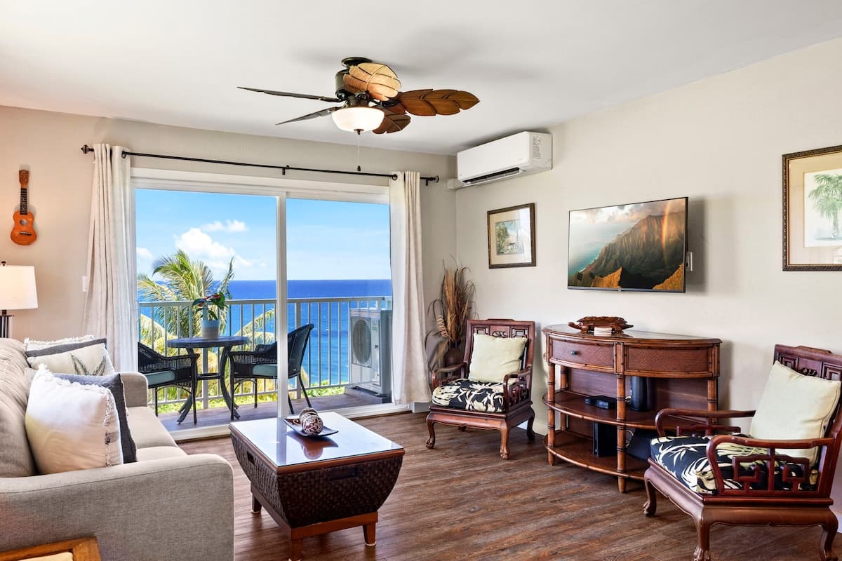 Condo in Princeville · ★4.88 · 2 bedrooms · 2 beds · 2 baths - Photo 2