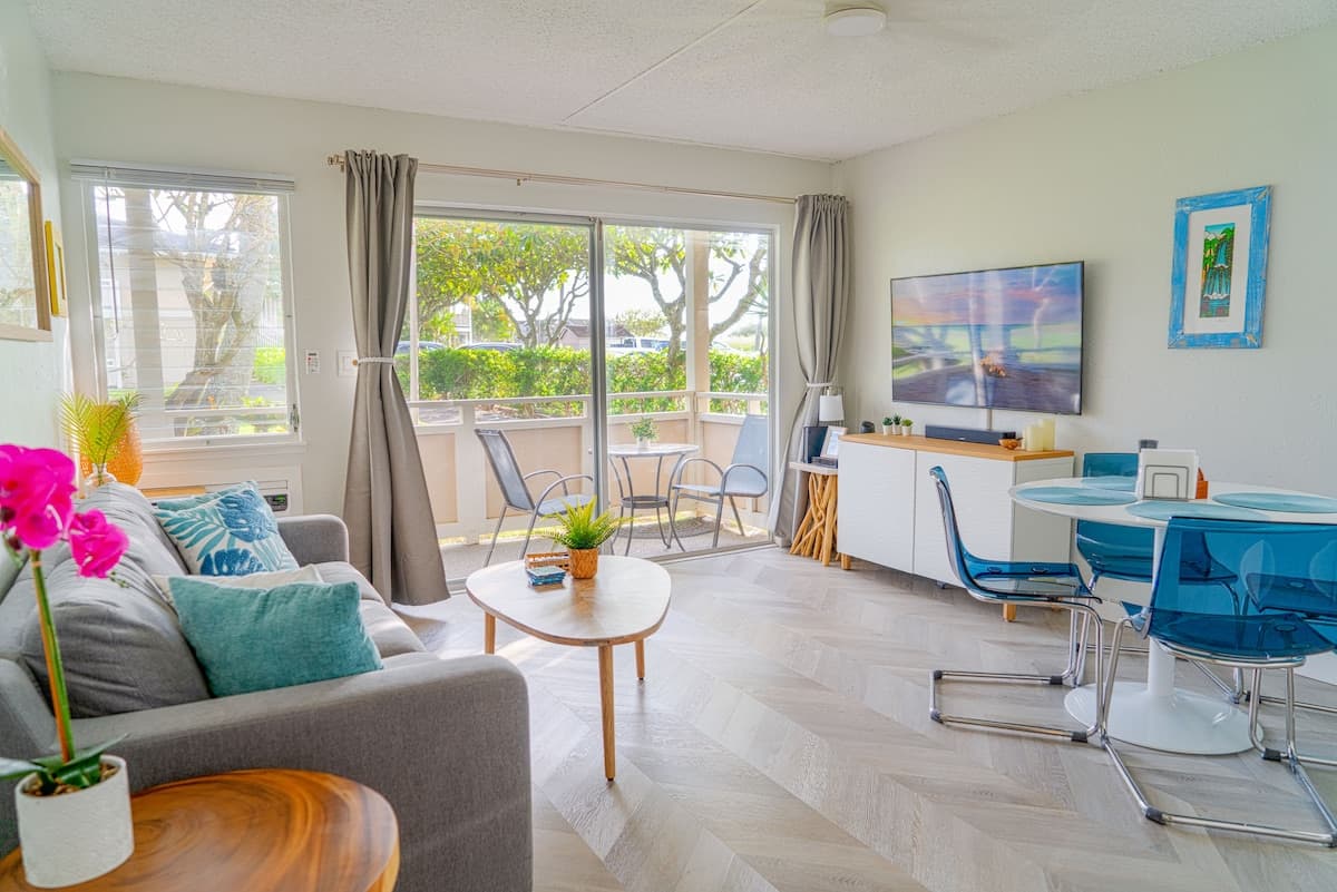 Renovated 1BR Coconut Coast Getaway w/ A/C - Photo 5
