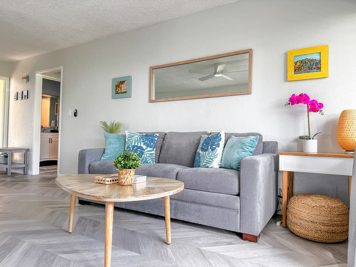 Renovated 1BR Coconut Coast Getaway w/ A/C - Photo 3