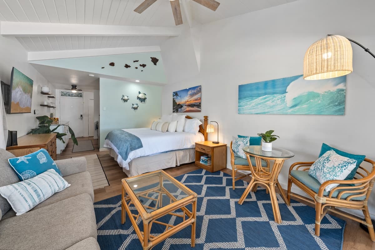 Condo in Kihei · ★4.94 · Studio · 1 bed · 1 private bath - Photo 4