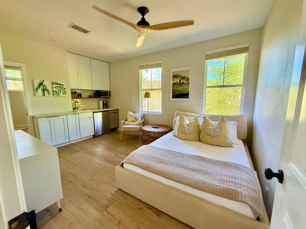 Townhouse in Princeville · ★5.0 · 1 bedroom · 2 beds · 1 shared bath - Photo 1