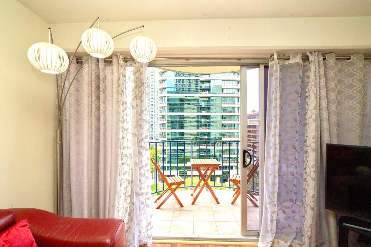 Royal Aloha Waikiki 2 bedroom/Parking/Kitchen 907 - Photo 5
