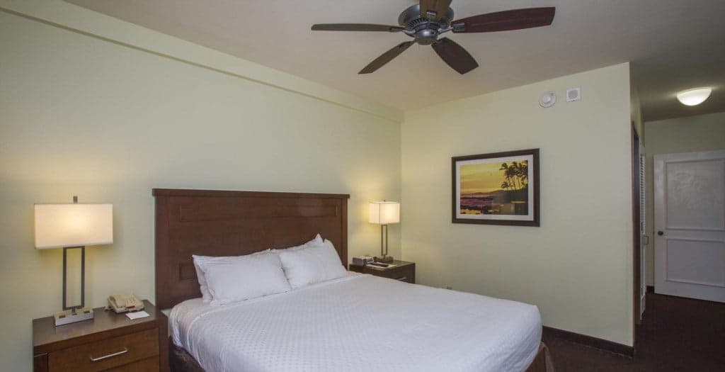 Resort in Koloa · ★5.0 · 2 bedrooms · 4 beds · 2 shared baths - Photo 4
