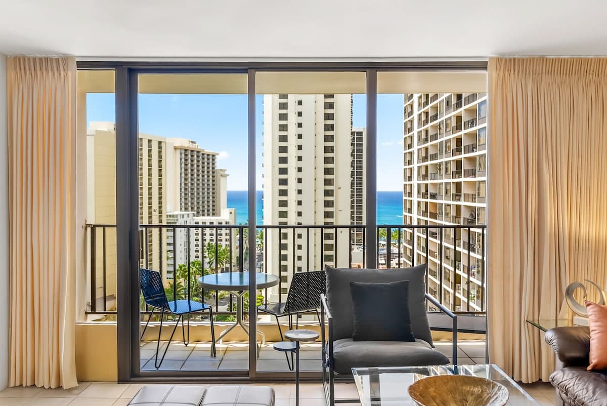 Pool + Parking + Ocean View + Sleep Up To 5 Guests - Photo 3