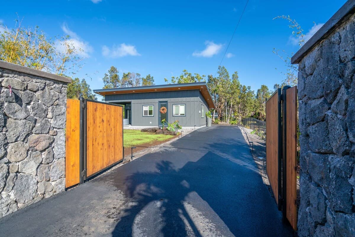 Home in Volcano · ★4.89 · 1 bedroom · 1 bed · 1 bath - Photo 1