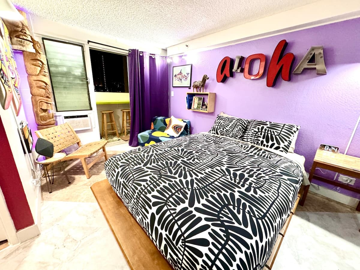 Aloha by the Sea in Waikiki, Chic, Stylish & NEW! - Photo 1
