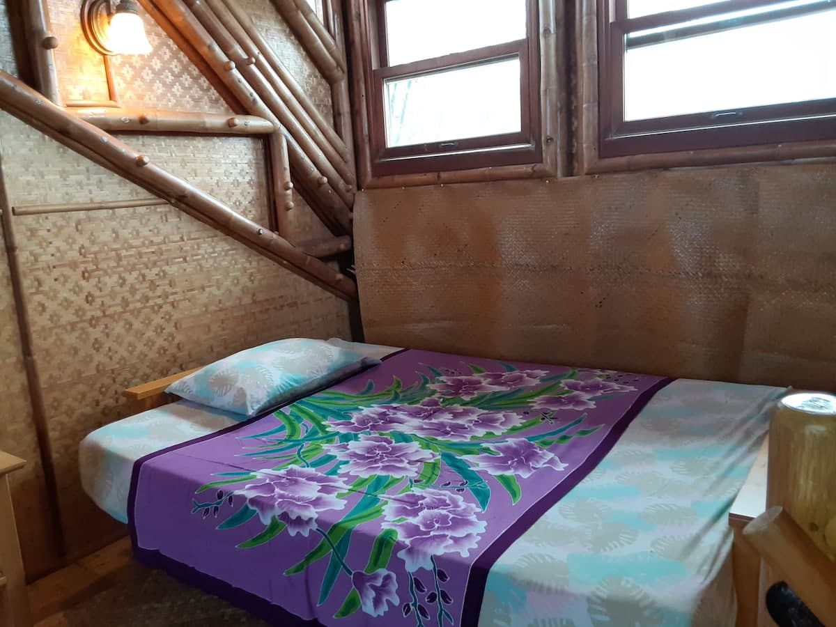 Home in Hilo · ★4.93 · 1 bedroom · 2 beds · 1 bath - Photo 4