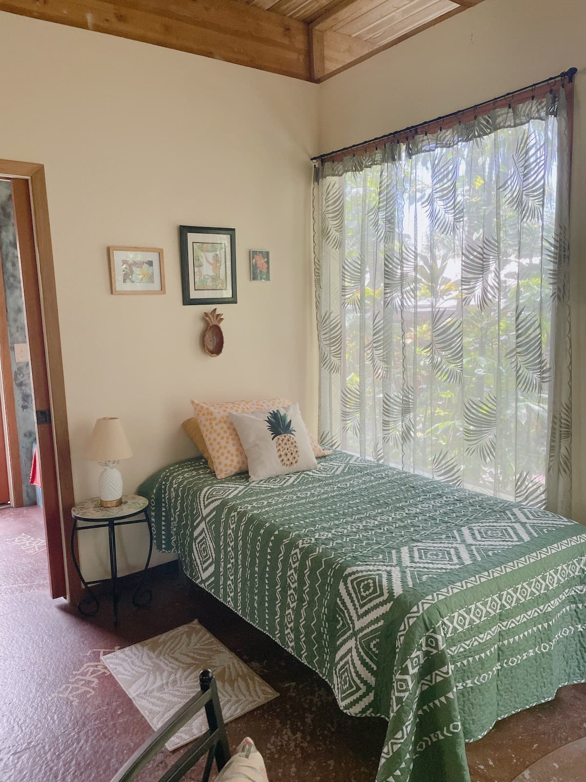 Coastal Jungle Timber Framed Cottage ~ 2 - Photo 5