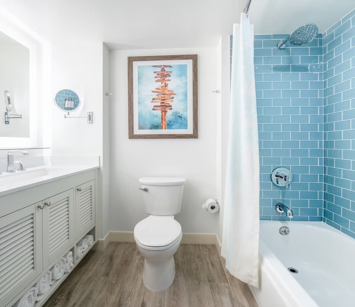 Hotel in South Lake Tahoe · 4 bedrooms · 4 private baths - Photo 4