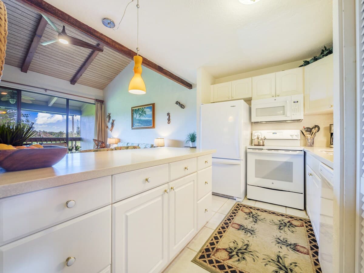 Home in Kahuku · ★4.79 · 1 bedroom · 3 beds · 2 private baths - Photo 4